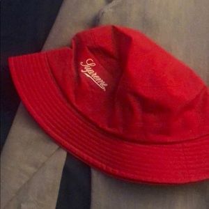 Supreme gortex bucket hat